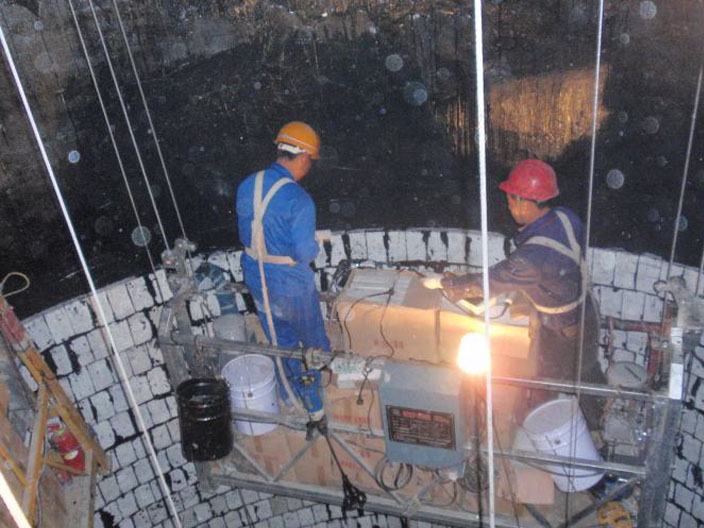 煙囪內(nèi)壁防腐